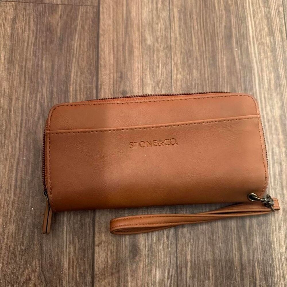 Stone-co Women's Brown and Tan Wallet-purses